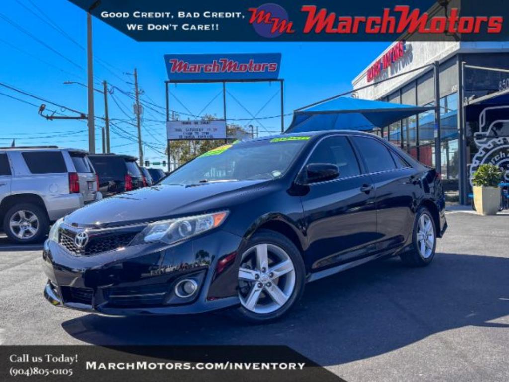 2014 Toyota Camry SE