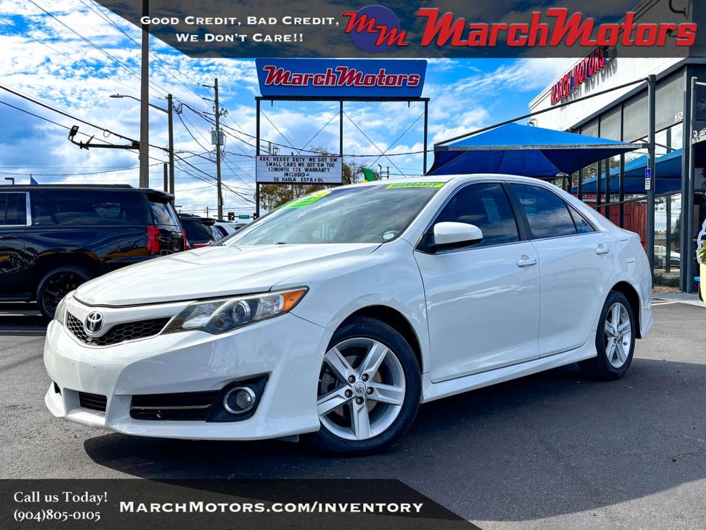 2014 Toyota Camry SE