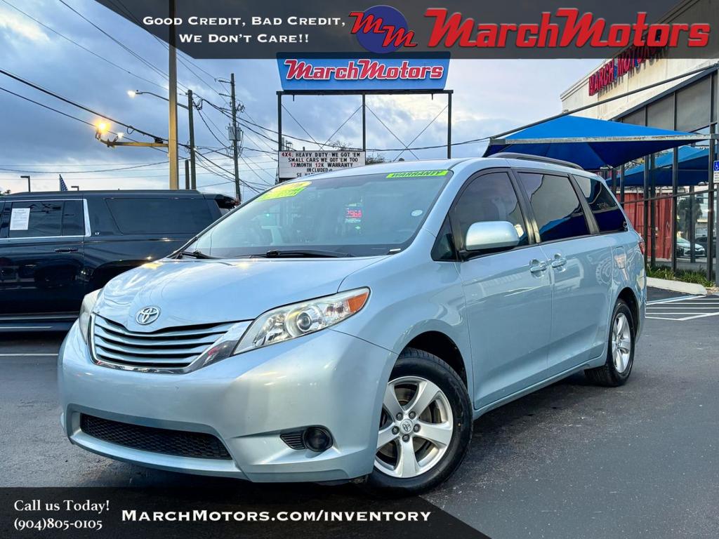 2016 Toyota Sienna LE