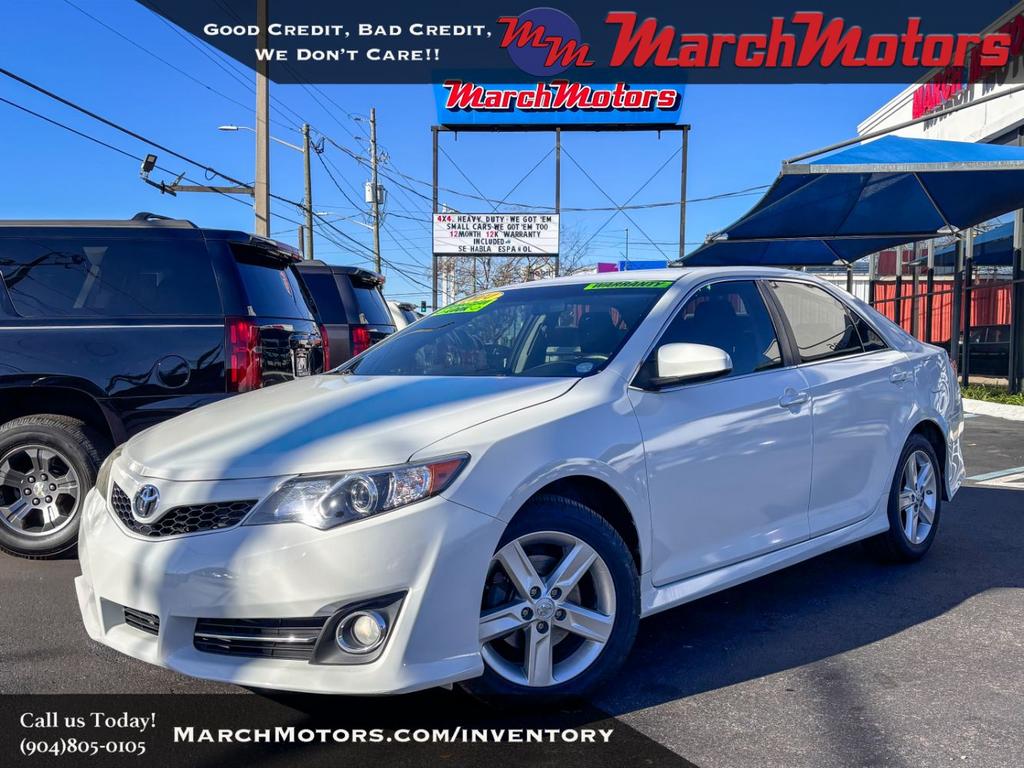 2014 Toyota Camry SE