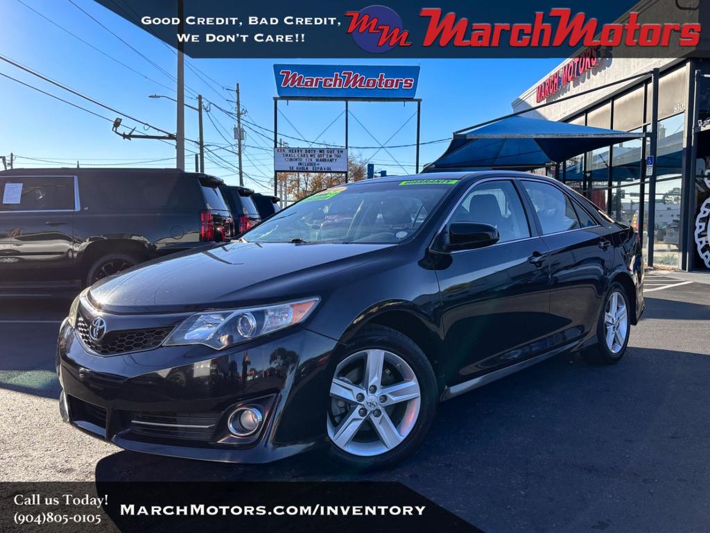 2014 Toyota Camry SE