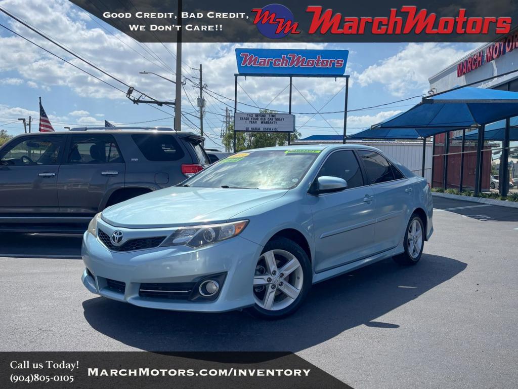 2013 Toyota Camry SE