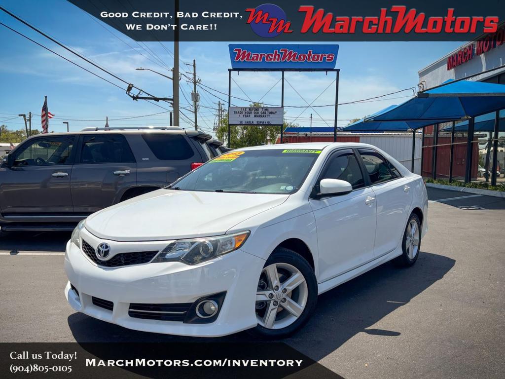 2013 Toyota Camry SE