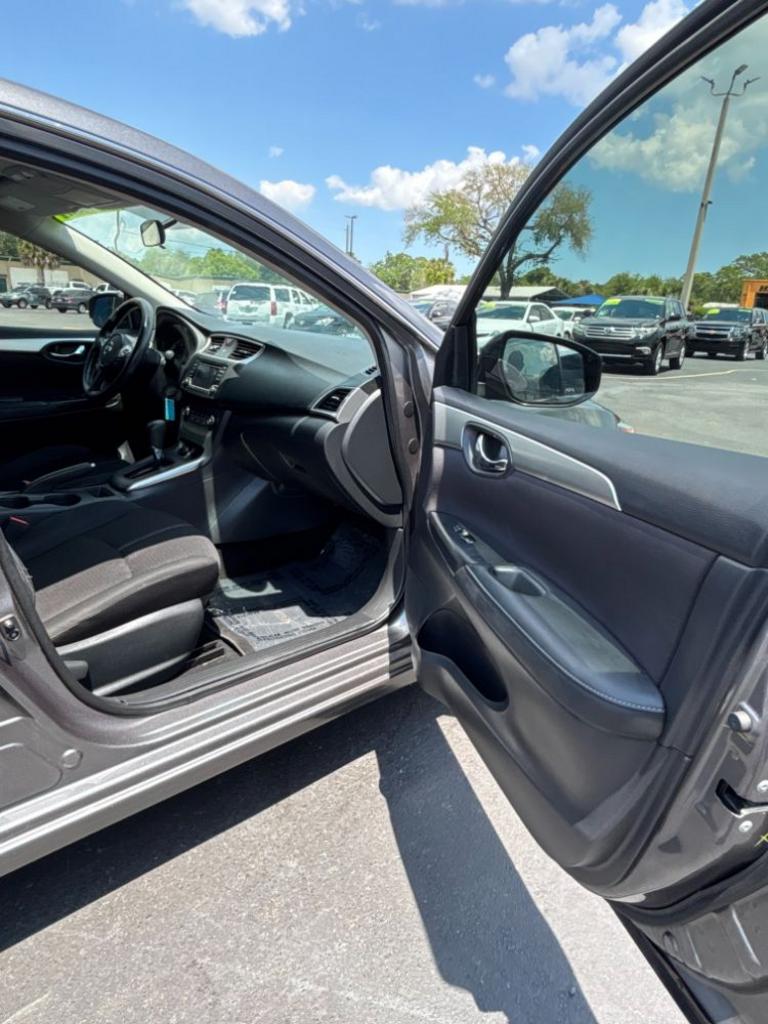 2018 Nissan Sentra S - Photo 8