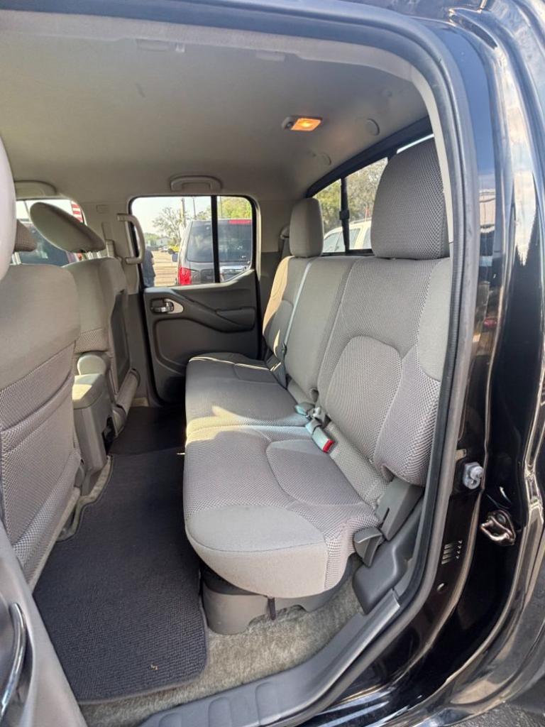 2014 Nissan Frontier SV - Photo 7