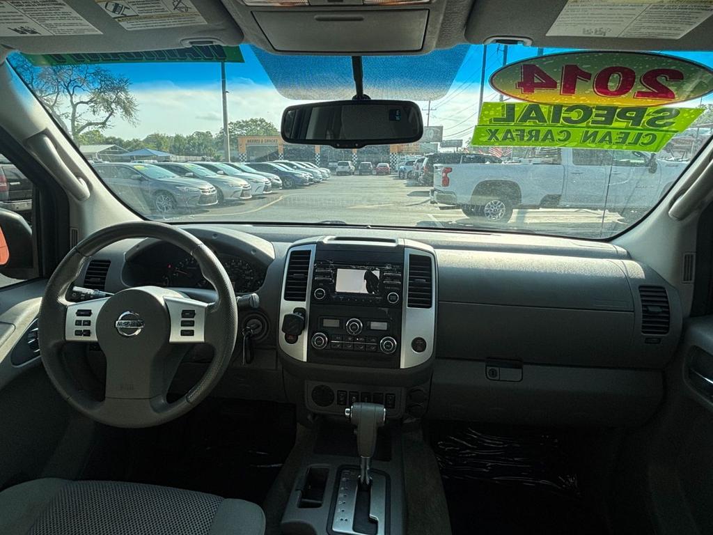 2014 Nissan Frontier SV - Photo 9
